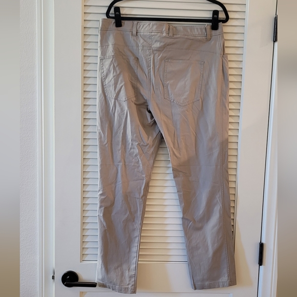 Porsche Design- Men's Beige Tan Straight Leg Pants With Deep Pockets - Picture 2 of 6